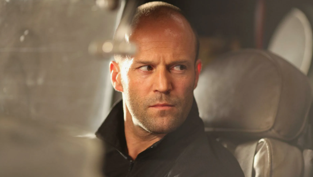 Jason Statham, který byl v té fázi modelingového byznysu, se srazil s týmem Guye Ritchieho