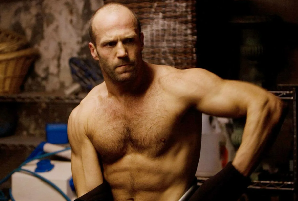 Jason Statham přijme nabídku režírovat, čeká diváky něco speciálního. Jeho jedinečný přístup k akčním