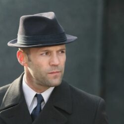 Jak Jason Statham provádí nebezpečné kousky bez kaskadérských dvojníků: nejlepší scény