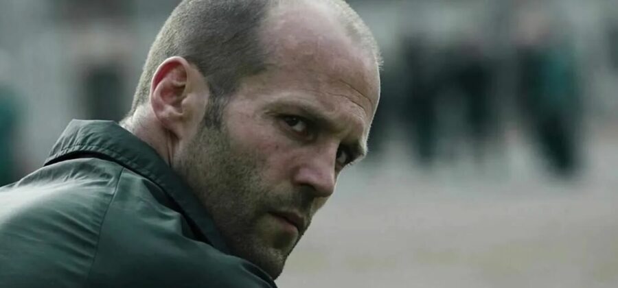 Jason Statham vyměnil asfalt za úl: proč bude akční thriller „Včelař“ nejneobvyklejším filmem roku