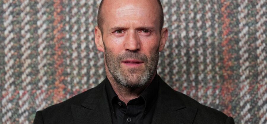 Jason Statham se vrací: „Včelař“ se po oznámení pokračování vyšplhal na vrchol streamovacích žebříčků